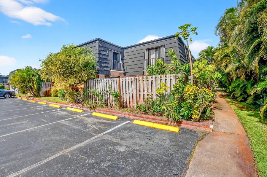 136 Woodland Road, Palm Springs, FL 33461 - Image #2