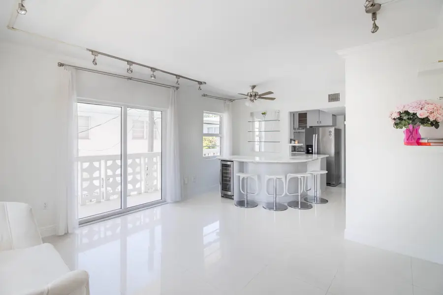 900 Euclid Avenue #8, Miami Beach, FL 33139 - #3