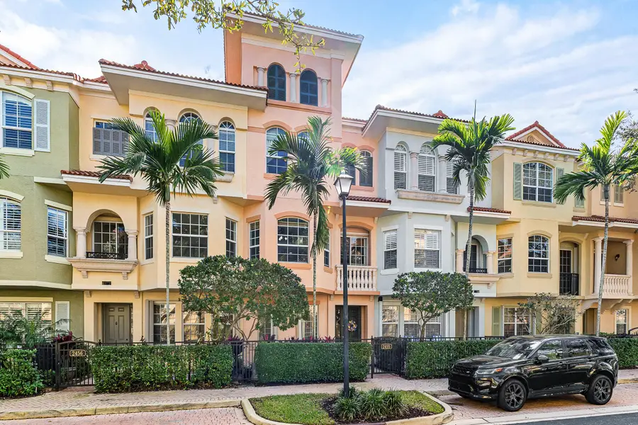 2455 San Pietro Circle, Palm Beach Gardens, FL 33410 - Image #3