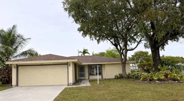 1201 Pine Sage Circle, West Palm Beach, FL 33409