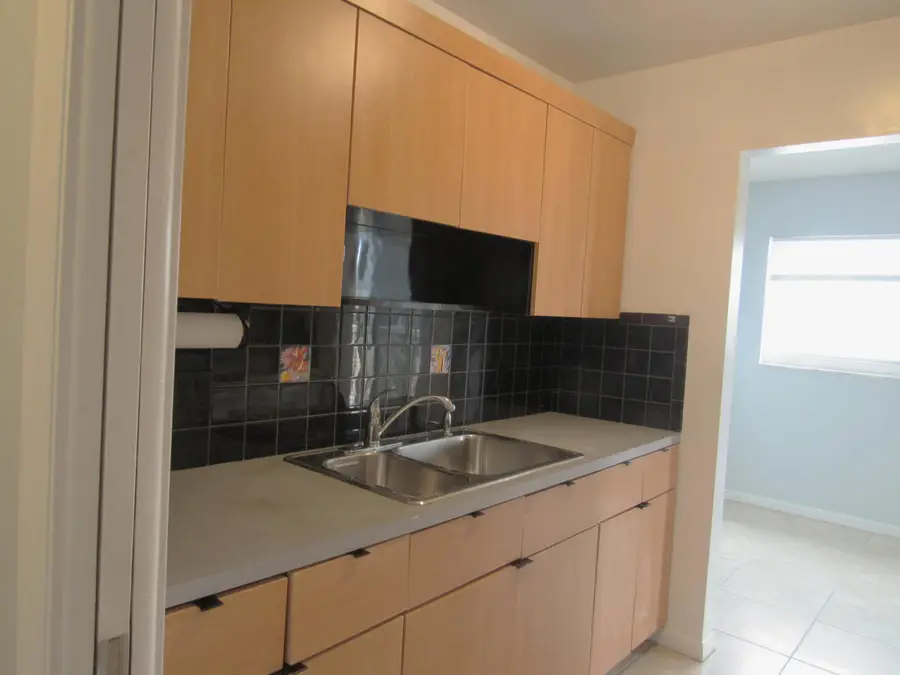 606 S C Street #204, Lake Worth Beach, FL 33460 - Image #2