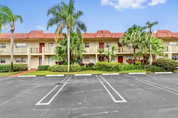 6 Abbey Lane #104, Delray Beach, FL 33446