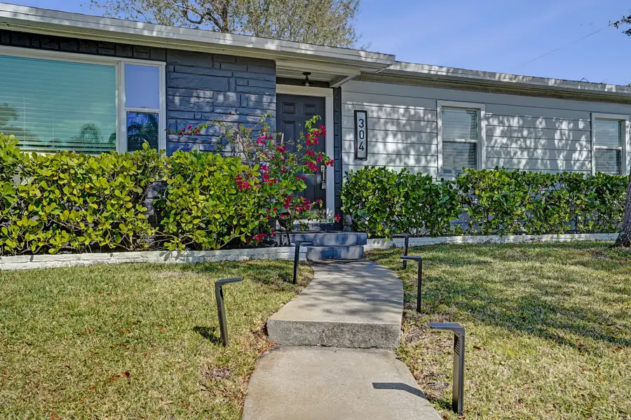 304 Wellesley Drive, Lake Worth Beach, FL 33460 - Image #3