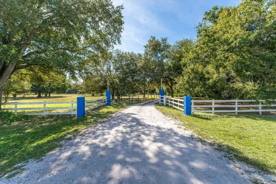 18 NW 144th Drive, Okeechobee, FL 34972 - Image #2