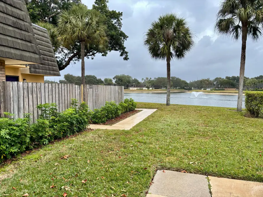 2435 24th Way, West Palm Beach, FL 33407 - Image #2