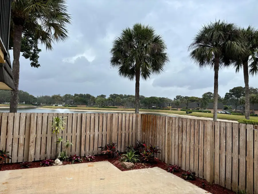 2435 24th Way, West Palm Beach, FL 33407 - Image #3