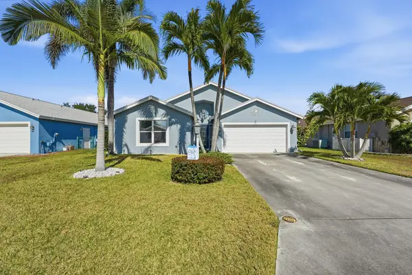 2811 SW Mustang Terrace, Stuart, FL 34997