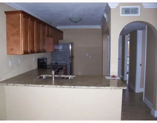 711 Fernwood Drive, West Palm Beach, FL 33405 - Image #3