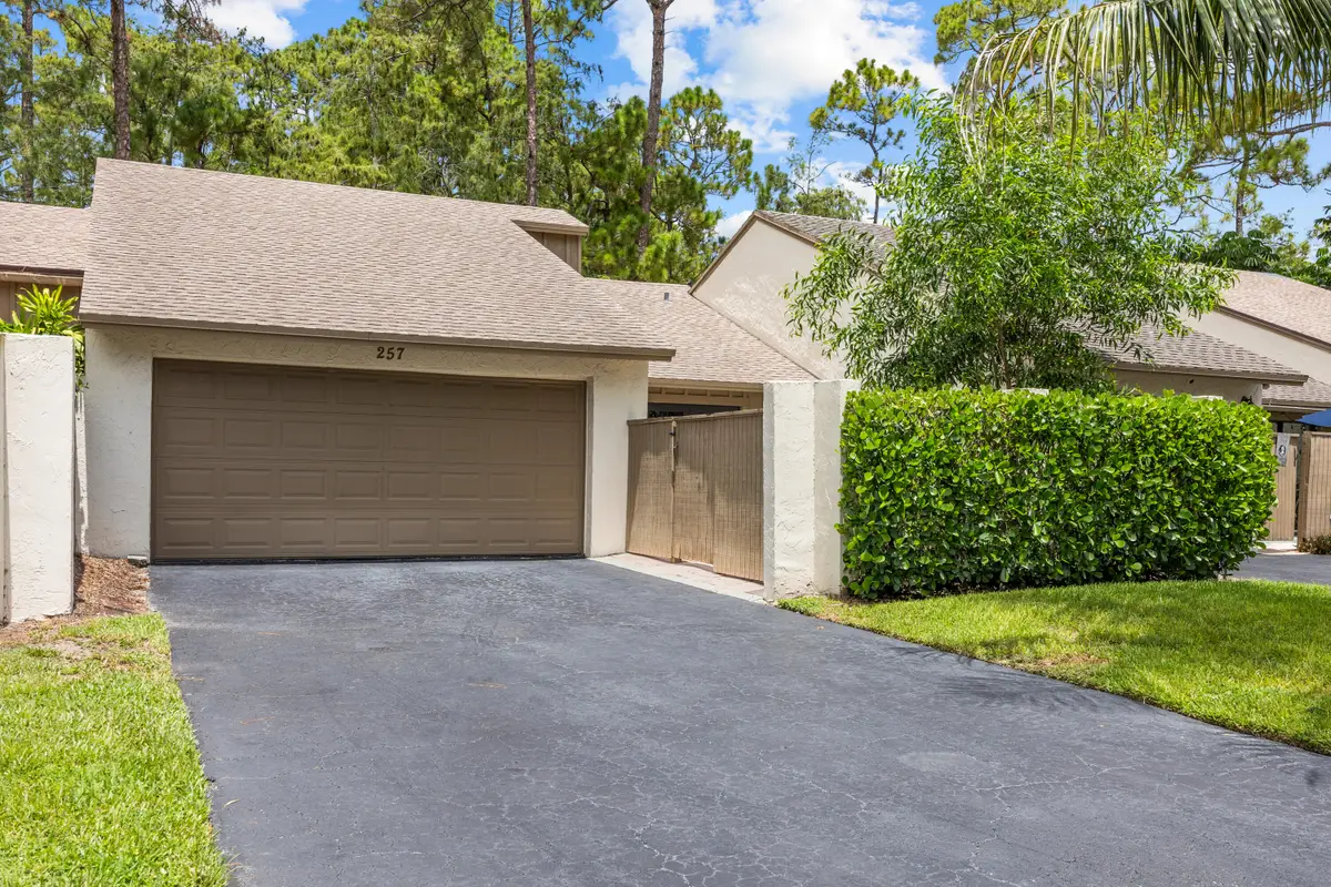 257 Pleasant Wood Drive, Wellington, FL 33414 - Image #1