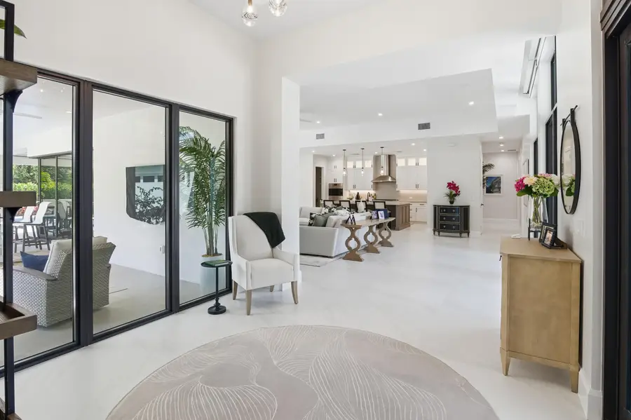 10200 SE Sandpine Lane, Hobe Sound, FL 33455 - Image #2