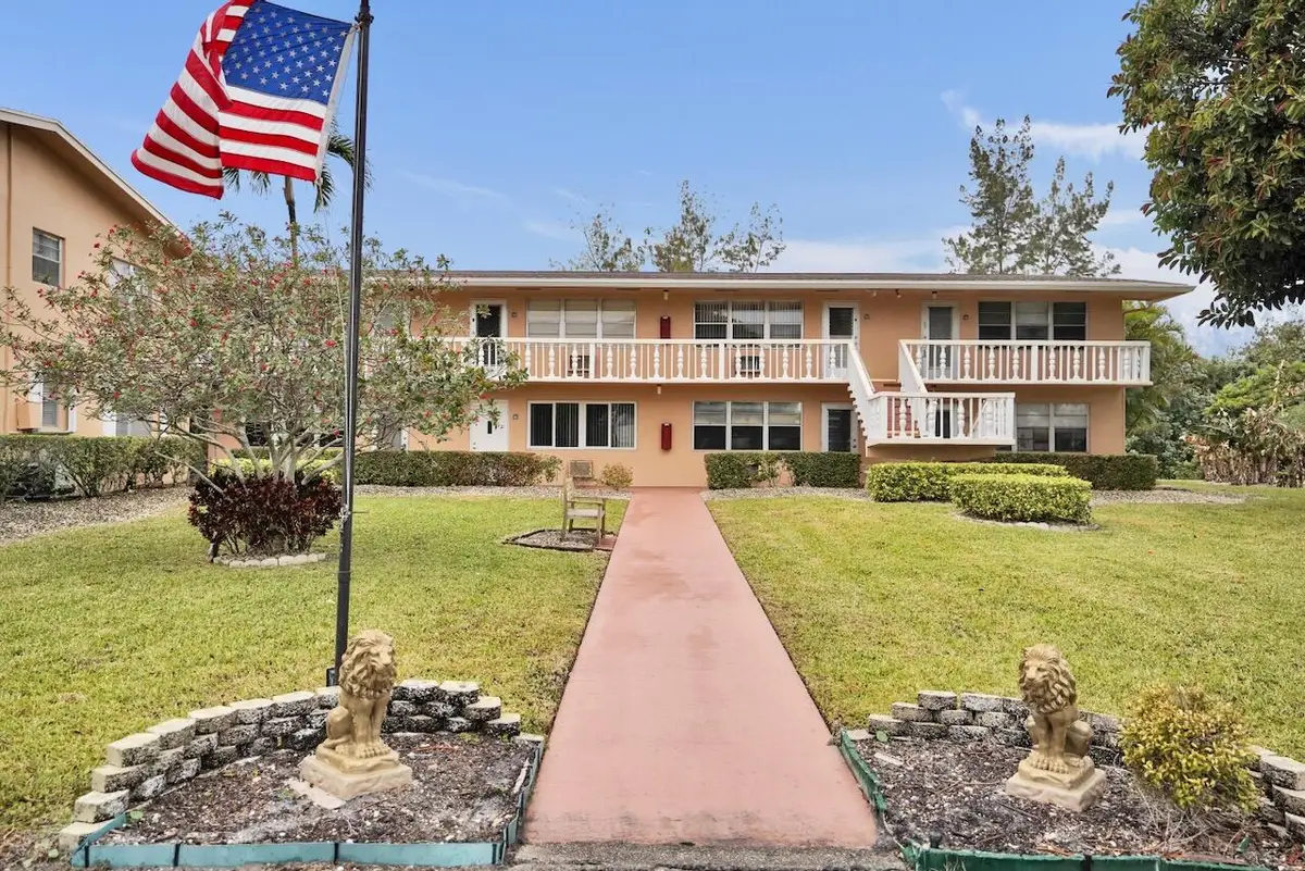 60 Camden C, West Palm Beach, FL 33417 - Image #1