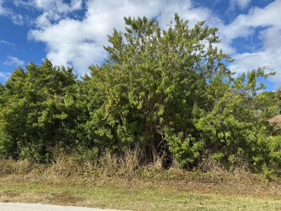 163 NE Twylite Terrace, Port Saint Lucie, FL 34983 - Image #2