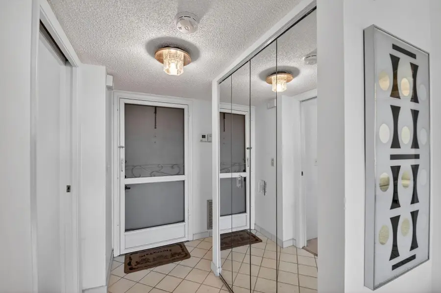 3590 Via Poinciana #616, Lake Worth, FL 33467 - Image #3