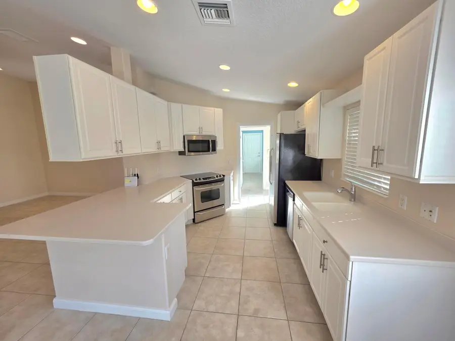 10399 SW Stratton Drive, Port Saint Lucie, FL 34987 - Image #3