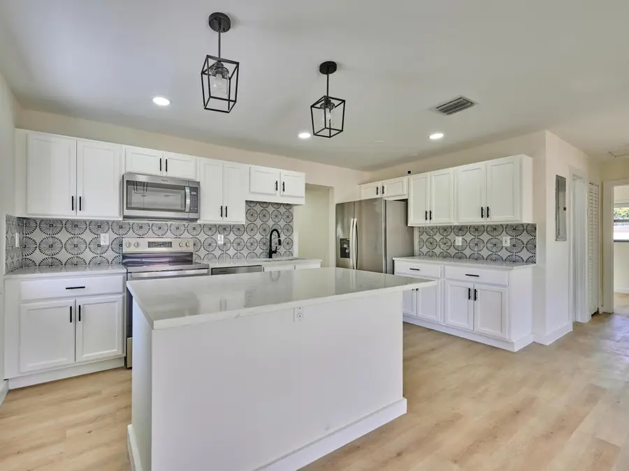 328 SW 11th Avenue, Delray Beach, FL 33444 - #3