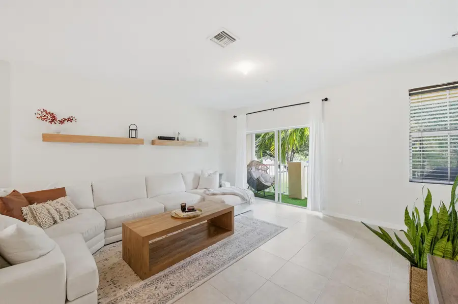 1923 Via Granada, Boynton Beach, FL 33426 - #2