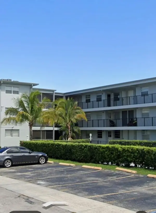 1100 NE 1st Court #305, Hallandale Beach, FL 33009