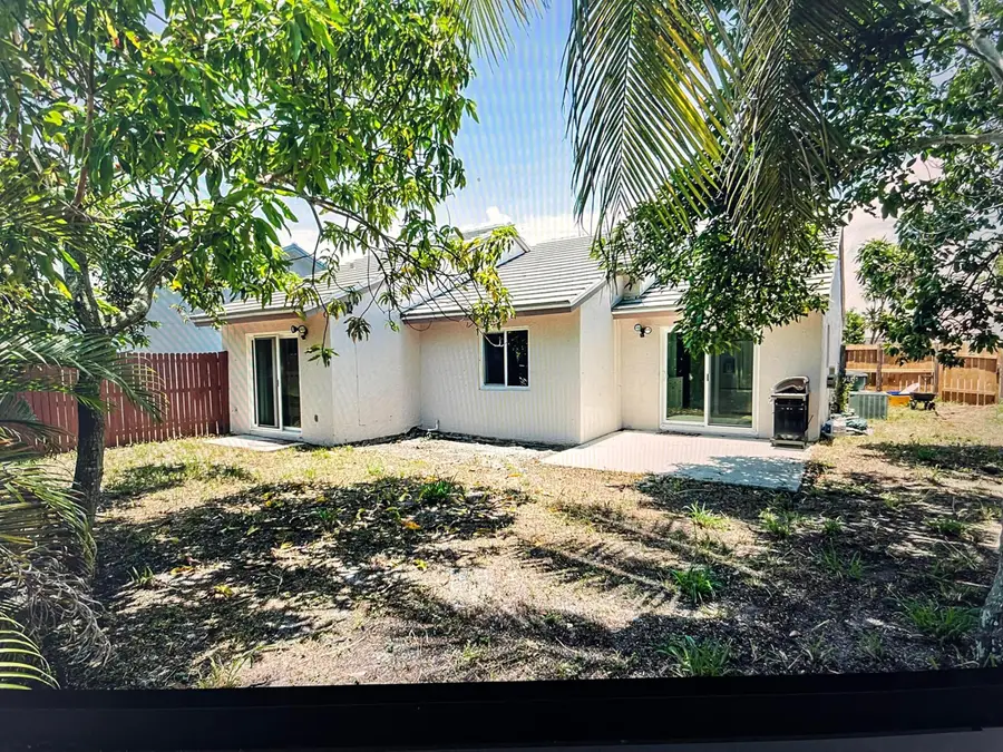 5856 Strawberry Lakes Circle, Lake Worth, FL 33463 - Image #3