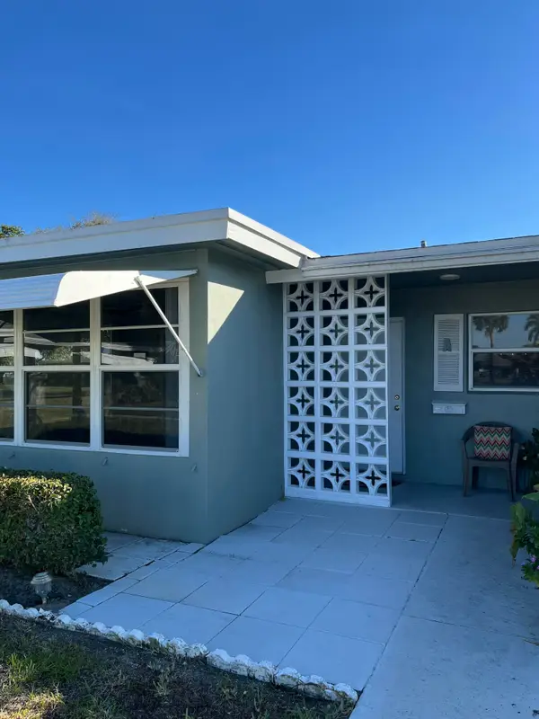 910 S South Drive #A, Delray Beach, FL 33445