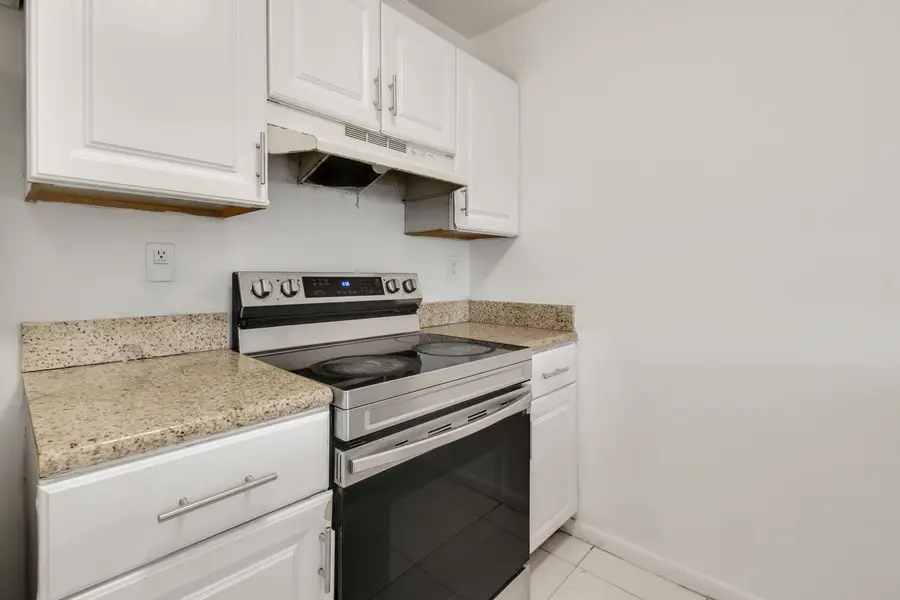 5816 S Bond Drive, West Palm Beach, FL 33415 - Image #2