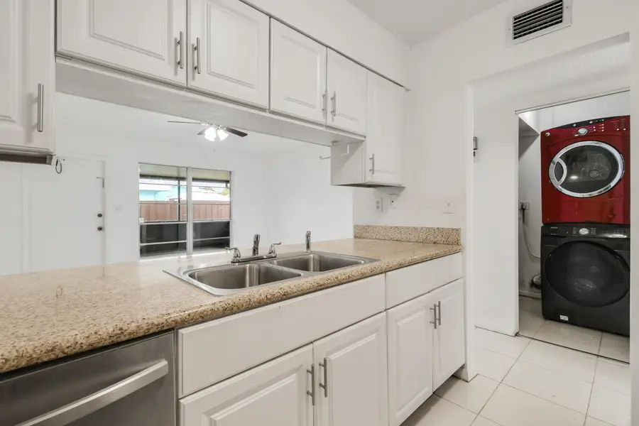 5816 S Bond Drive, West Palm Beach, FL 33415 - Image #3