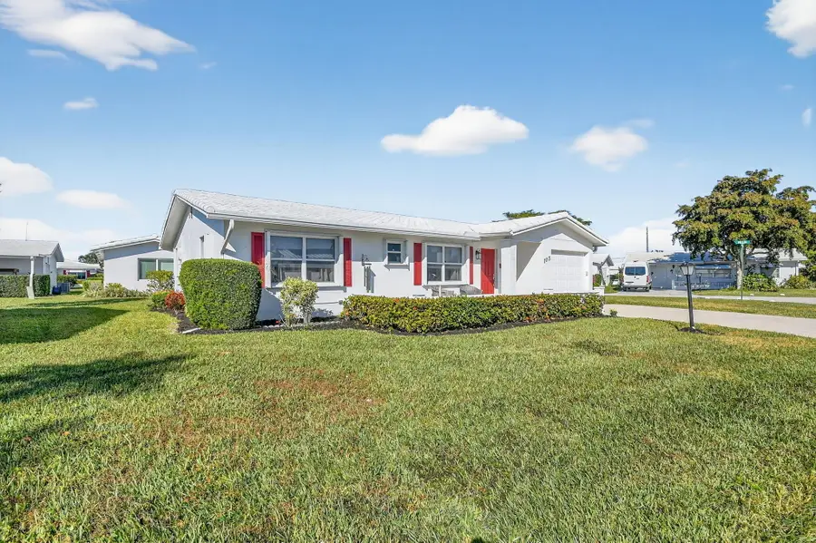 105 SW 9th Street, Boynton Beach, FL 33426 - #2