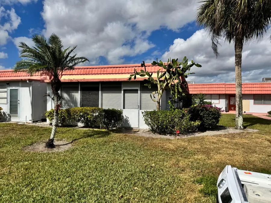 277 Seville L, Delray Beach, FL 33446 - Image #2