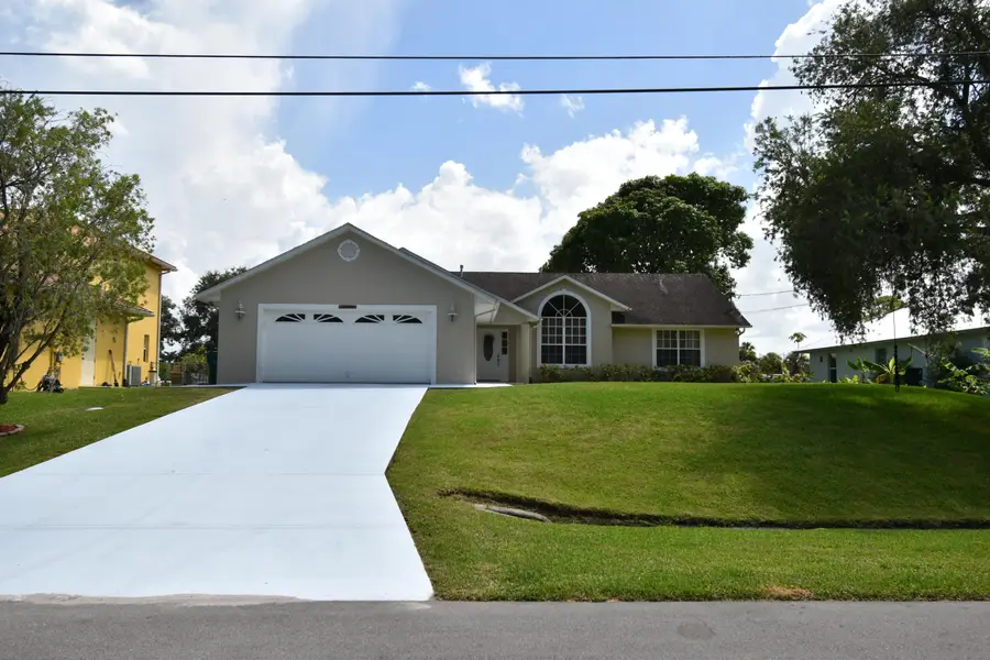 1654 SW Lexington Drive, Port Saint Lucie, FL 34953 - Image #2