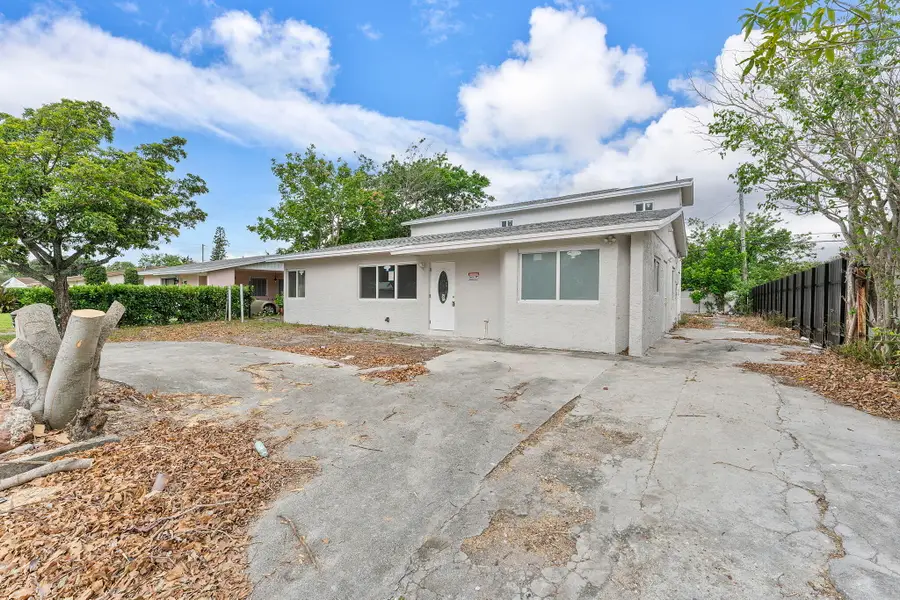 1451 SW 5th Avenue, Deerfield Beach, FL 33441 - Image #2