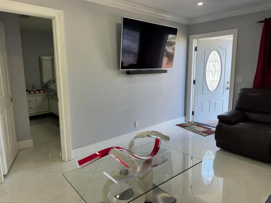 5792 Orange Road, West Palm Beach, FL 33413 - Image #2