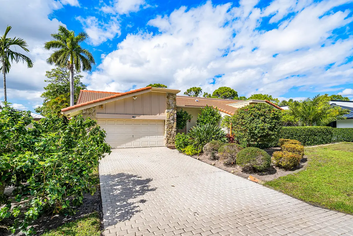 5104 Pineview Circle, Delray Beach, FL 33445 - Image #1
