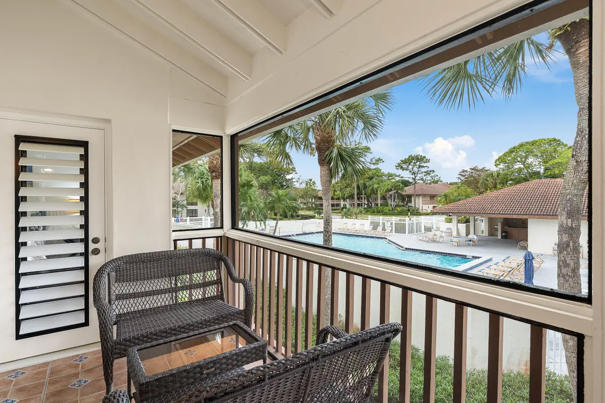 407 Brackenwood Lane S, Palm Beach Gardens, FL 33418 - Image #1
