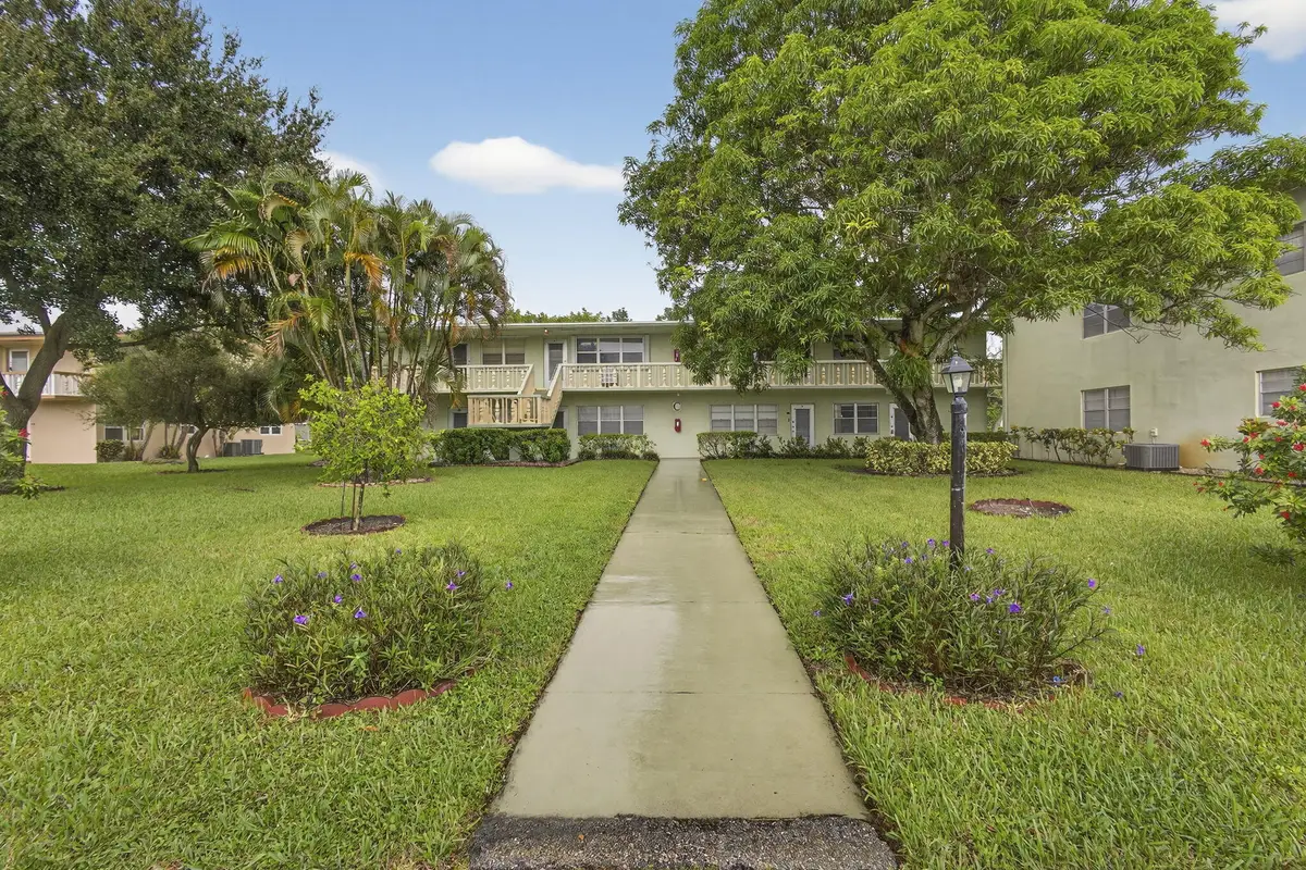 52 Norwich C, West Palm Beach, FL 33417 - Image #1