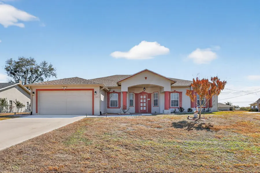 6871 NW Hogate Circle, Port Saint Lucie, FL 34983 - Image #2