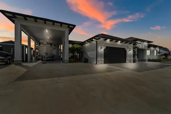 2056 SW Aaron Lane, Port St Lucie, FL 34953