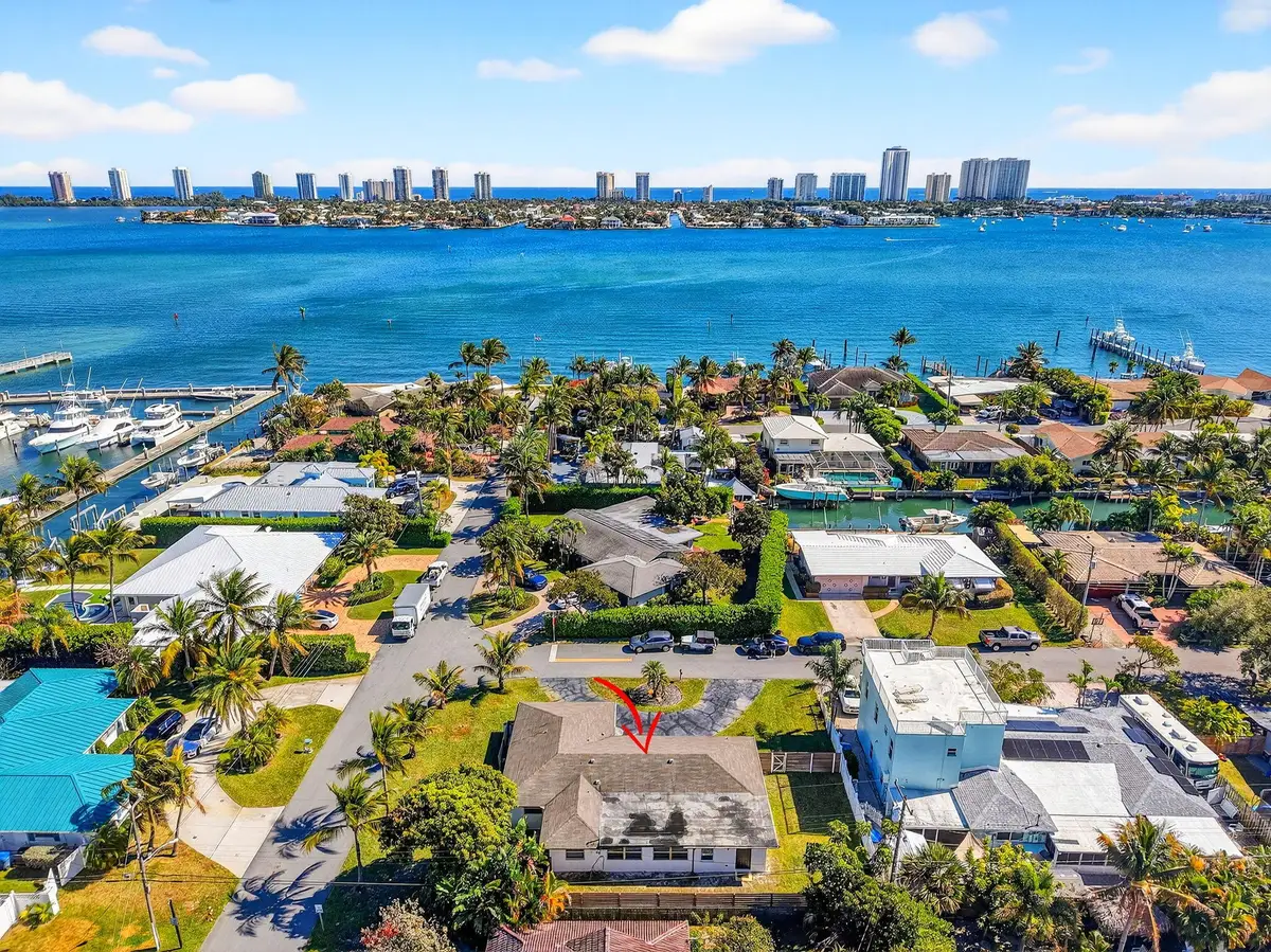 3651 Palm Drive, West Palm Beach, FL 33404 - #1
