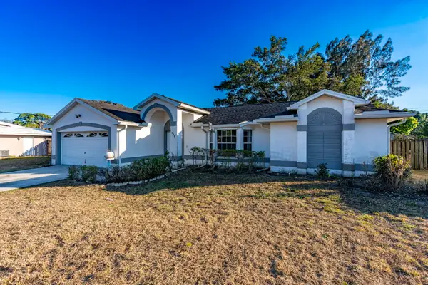 298 SW Eyerly Avenue, Port St Lucie, FL 34953