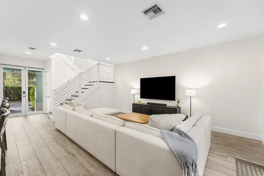 612 SW 15th Street, Fort Lauderdale, FL 33315 - #3