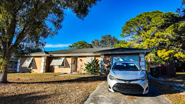 410 SW Kentwood Road, Port St Lucie, FL 34953