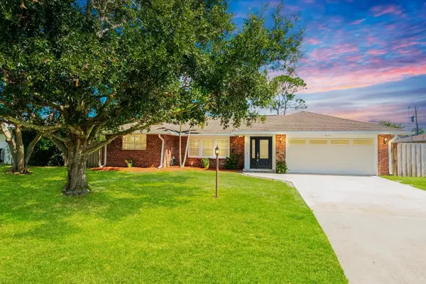 471 SE Lamon Lane, Port St Lucie, FL 34983