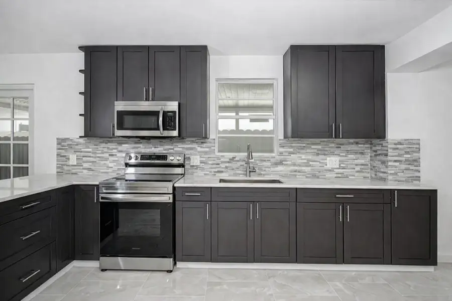 4324 Garden Avenue, West Palm Beach, FL 33405 - #2