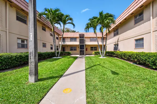 447 Saxony J Way #447-J, Delray Beach, FL 33446