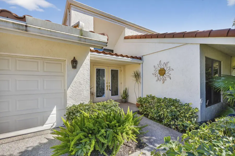 4881 Pineview Circle, Delray Beach, FL 33445 - #2