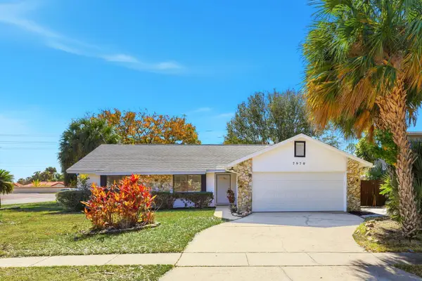 7970 Glen Abbey Circle, Orlando, FL 32819