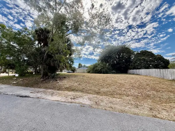 401 SW Tulip Boulevard, Port St Lucie, FL 34953