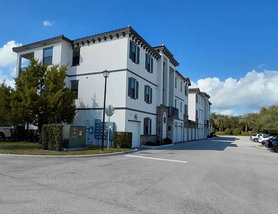 9052 Gulf Run Way #C6, Sunshine Parkway, FL 33467 - #3