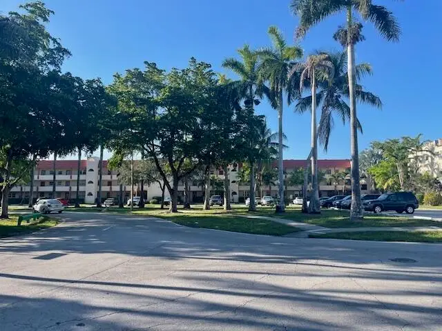 2900 Sunrise Lakes Drive W #106, Sunrise, FL 33322 - #2