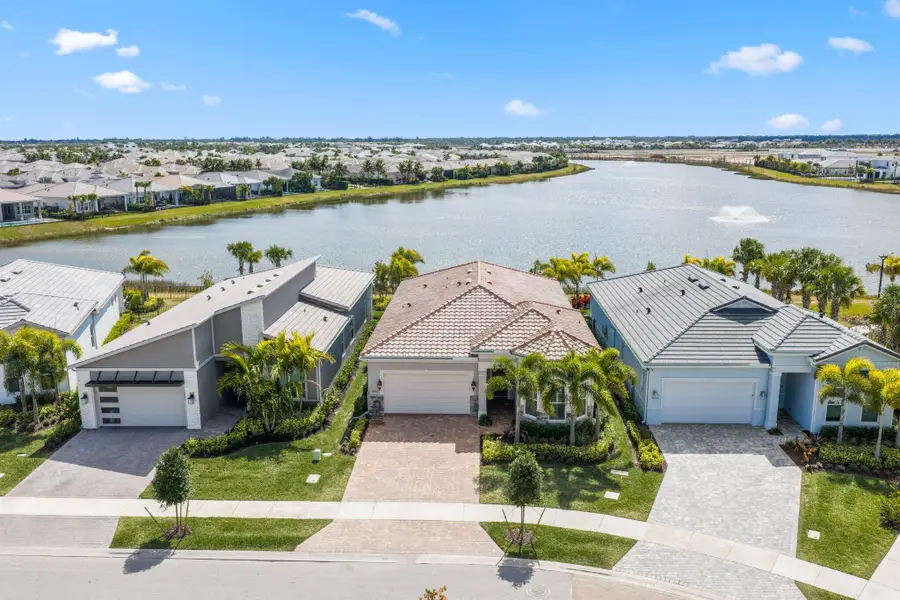 10466 Northbrook Circle, West Palm Beach, FL 33412 - #2