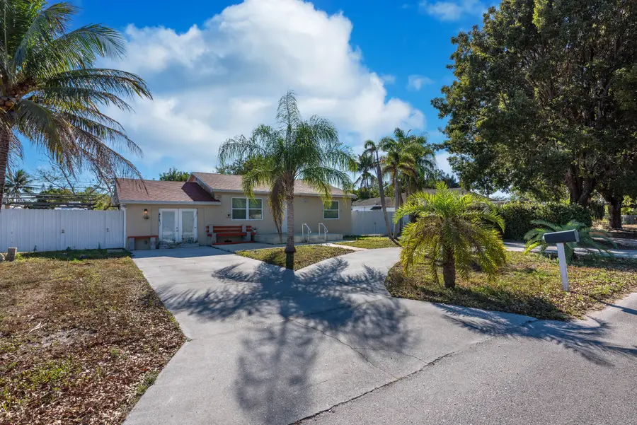 3914 Serubi Avenue, Palm Springs, FL 33461 - #3