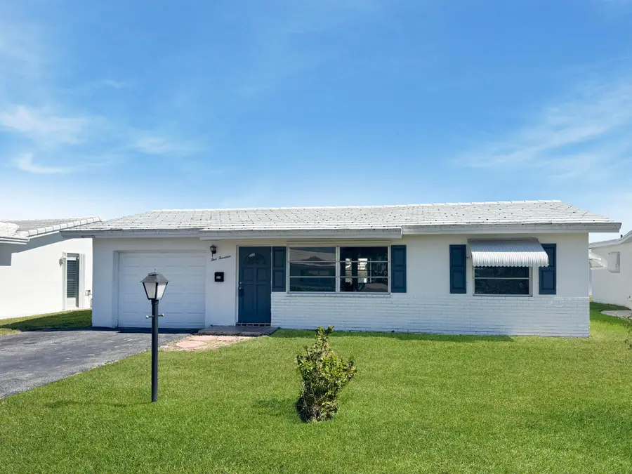 514 SW 20th Street, Boynton Beach, FL 33426 - #2